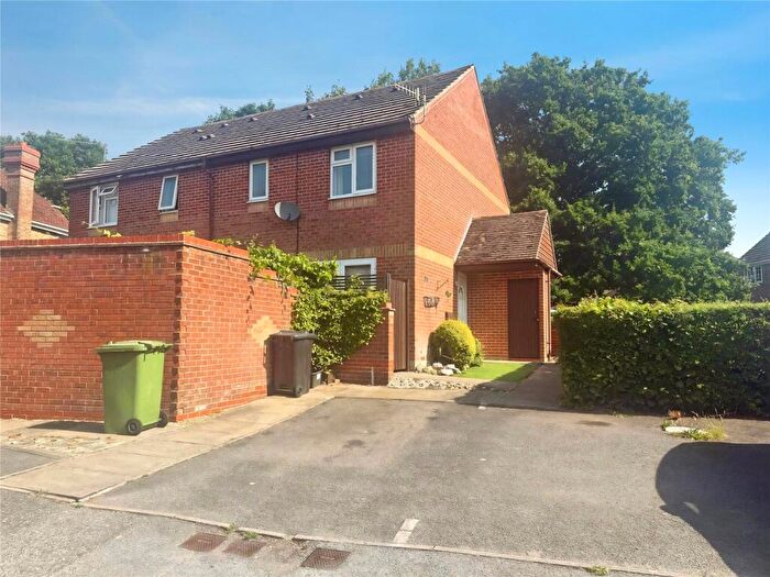 1 Bedroom House To Rent In Sandpiper Close, Waterlooville, Hampshire, PO8