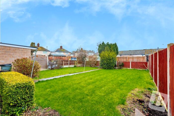 3 Bedroom Semi-Detached House For Sale In Hall Lane, Sandon, Chelmsford, Essex, CM2