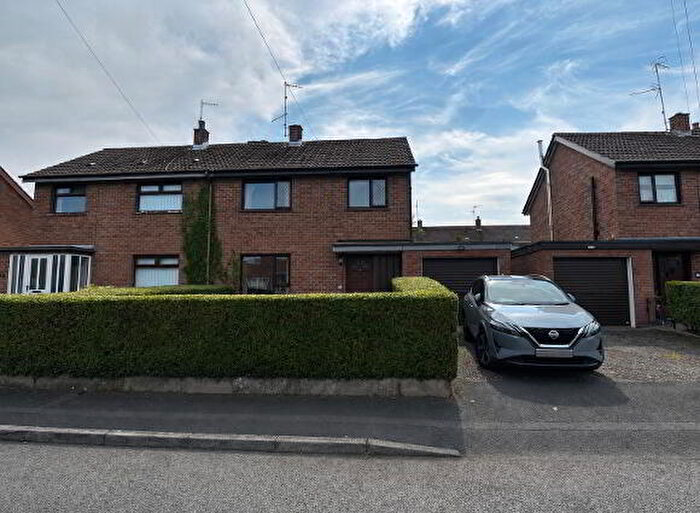 3 Bedroom Semi-Detached House For Sale In Kyle Avenue, Lurgan, BT66