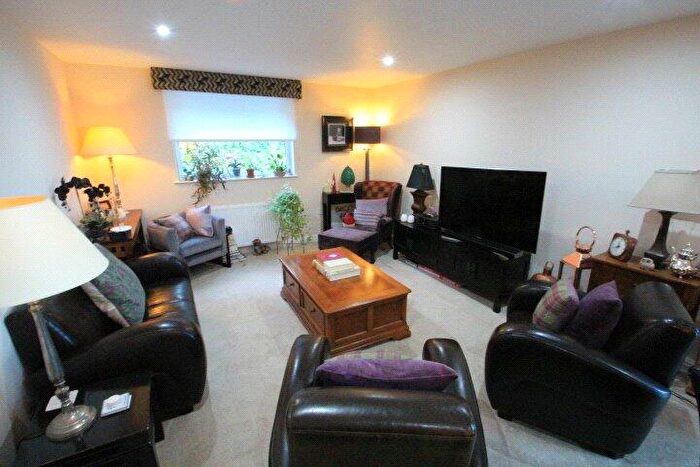 2 Bedroom Flat For Sale In Chaseley Gardens, Skelmorlie, North Ayrshire, PA17