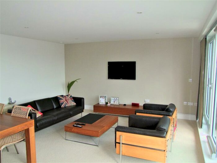 2 Bedroom Flat To Rent In Sherman Road, Bromley, BR1