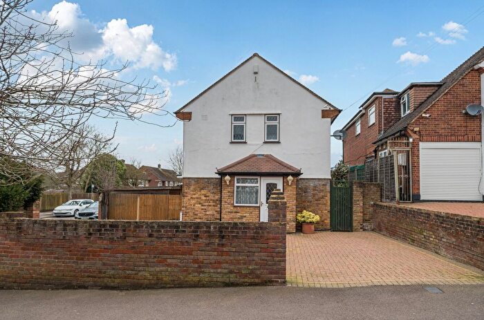 4 Bedroom Detached House For Sale In Langley Way, Cassiobury, Watford, WD17