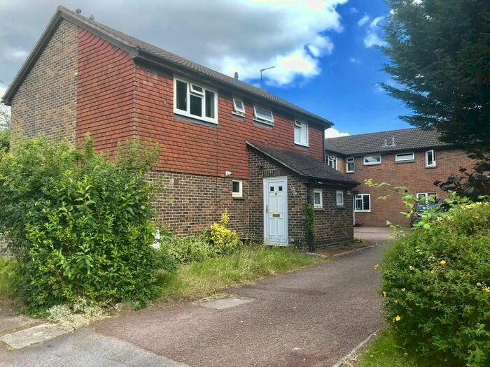 4 Bedroom Detached House To Rent In Easby Way, Lower Earley, RG6