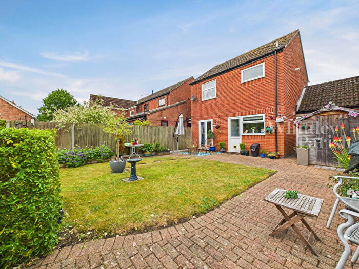 3 Bedroom Link Detached House For Sale In Beech Close, Scole, IP21