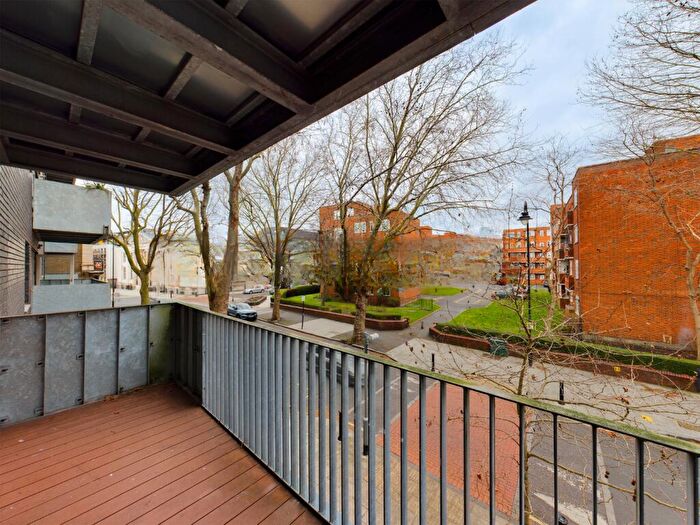 2 Bedroom Apartment For Sale In Pullman Building, Bermondsey, SE16