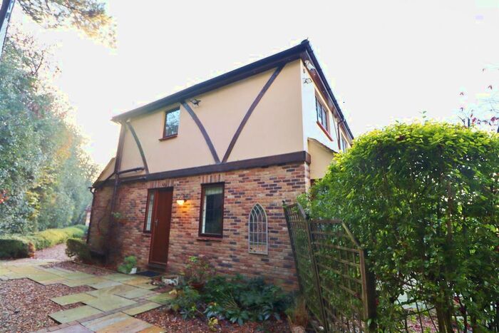 1 Bedroom Property To Rent In Edgwarebury Lane, Elstree, Borehamwood, WD6