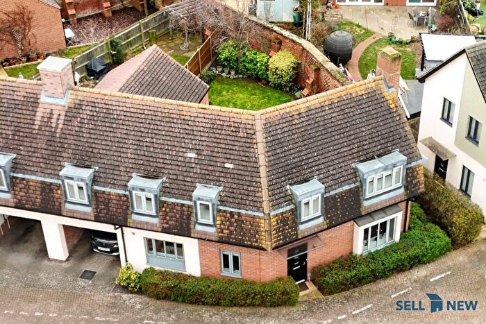 4 Bedroom Link Detached House For Sale In Dandby Close, Little Paxton, Cambridgeshire, PE19