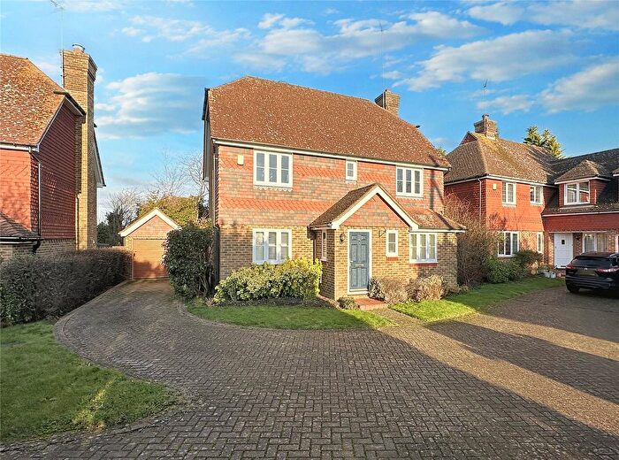 4 Bedroom Detached House For Sale In Old House Lane, Hartlip, Sittingbourne, Kent, ME9