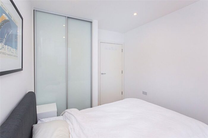 1 Bedroom Flat To Rent In Tennyson Apartments, Saffron Central Square, Croydon, CR0