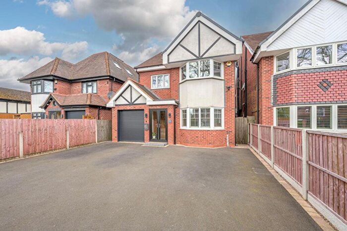 5 Bedroom Detached House For Sale In Gillhurst Road, Birmingham, B17