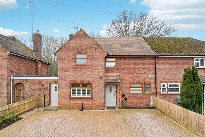 3 Bedroom Semi-Detached House To Rent In Hedgeside, Potten End, Berkhamsted, HP4
