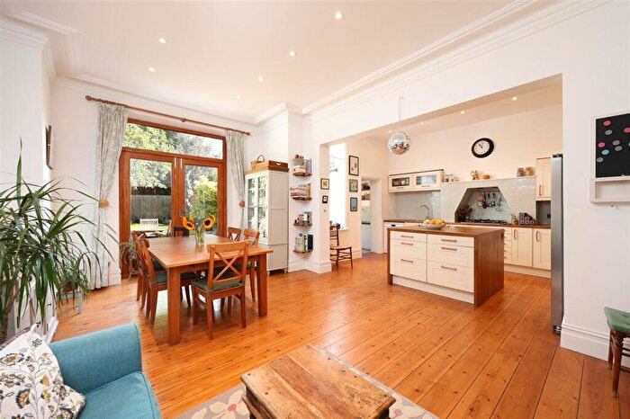 7 Bedroom Semi Detached House For Sale In Julius Road, Bristol, BS7