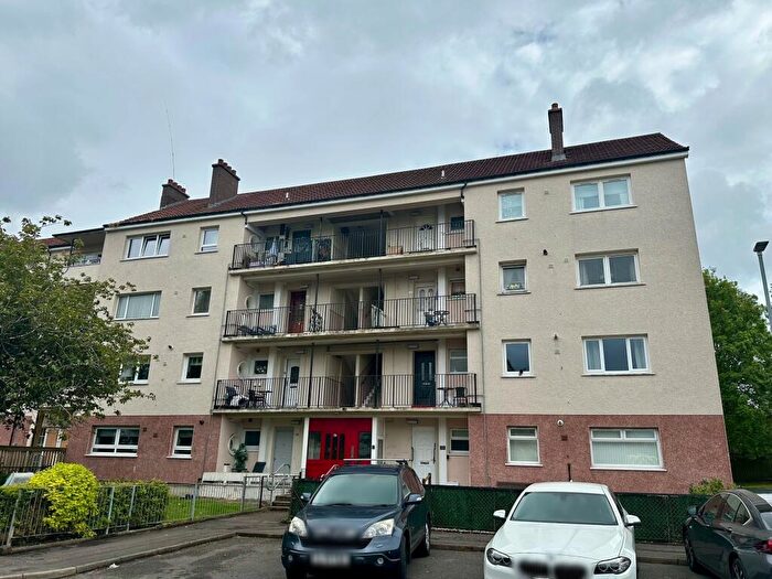 2 Bedroom Flat To Rent In Kerrycroy Avenue, Toryglen, G42