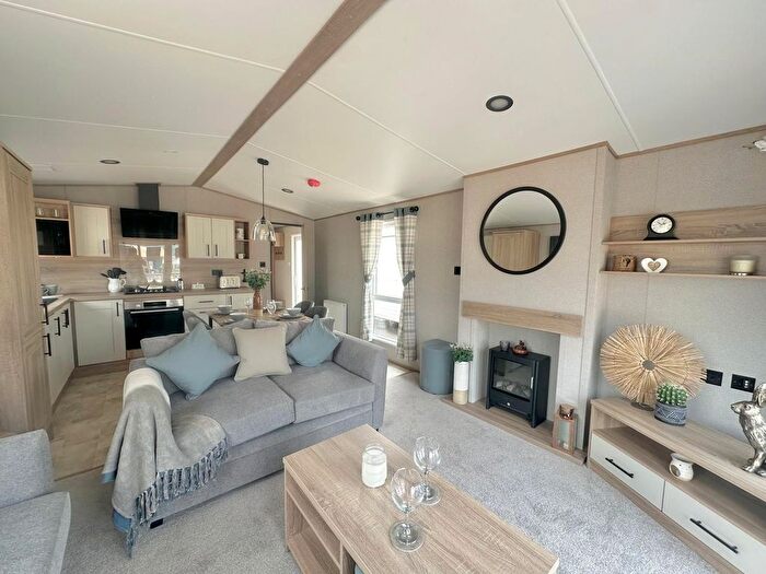 2 Bedroom Mobile/park Home For Sale In Broadland Sands Holiday Park, Coast Rd, Corton Lowestoft, NR32