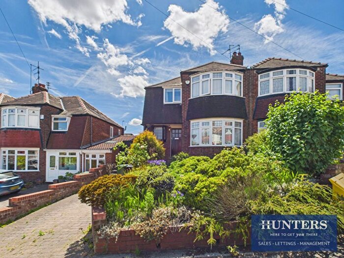 3 Bedroom Semi-Detached House For Sale In Huntingdon Gardens, Humbledon Hill, Sunderland, SR3