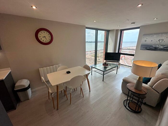 2 Bedroom Flat To Rent In Park Central, Liverpool, L3