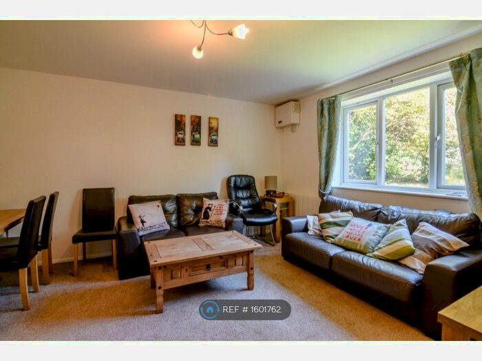 2 Bedroom Flat To Rent In Jack Clow Road, London, E15
