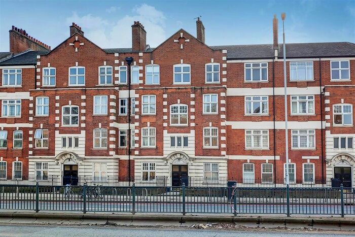 3 Bedroom Flat To Rent In Talgarth Road, London, W14