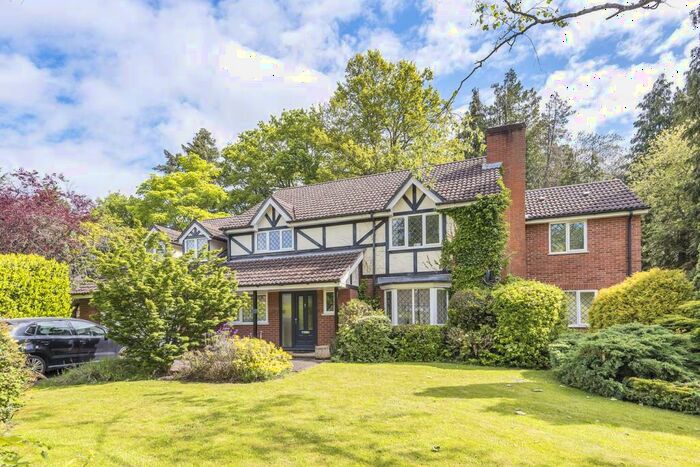 5 Bedroom Detached House To Rent In Redwood Drive, Sunningdale, SL5