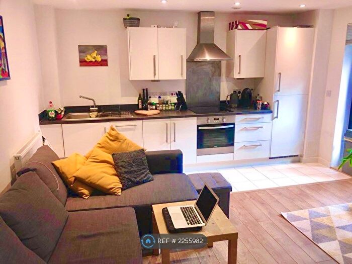 1 Bedroom Flat To Rent In Elite House, Tooting, SW17