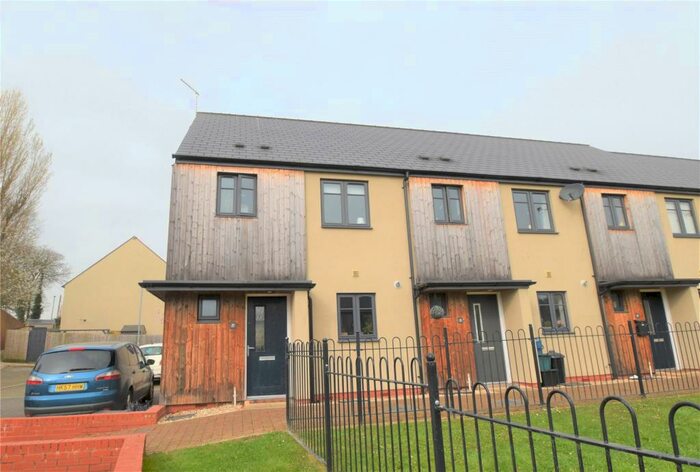 3 Bedroom Semi-Detached House To Rent In Belmont Way, Tiverton, EX16