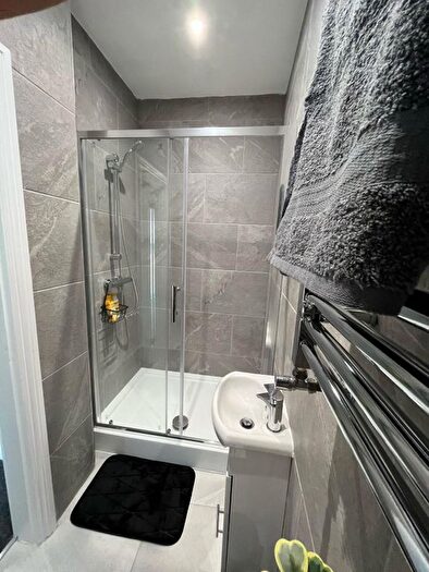 1 Bedroom Studio To Rent In Room, Burton Road, DE23