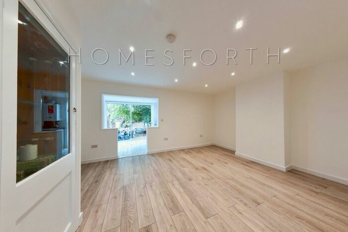 3 Bedroom Terraced House To Rent In Hatfield Road, St Albans, AL1