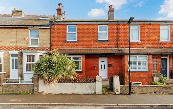 3 Bedroom Terraced House For Sale In Full Renovation Project In Popular Area - Tennyson Road, Cowes, PO31
