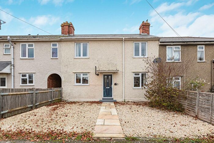 3 Bedroom Terraced House For Sale In Duke Of York Avenue, Milton, OX14