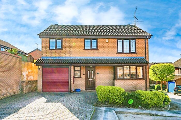 4 Bedroom House To Rent In Barleyvale, Luton, LU3