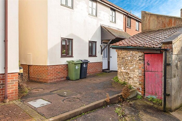 1 Bedroom Flat For Sale In Middleton Court, Wymondham, Norfolk, NR18
