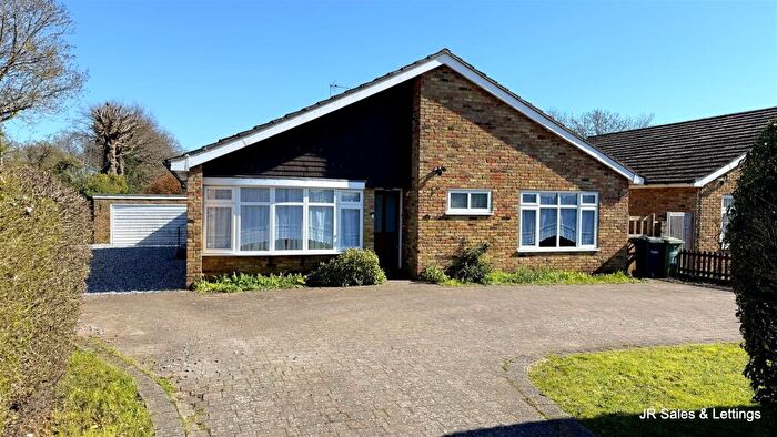 2 Bedroom Detached Bungalow For Sale In Jones Road, Goffs Oak, EN7