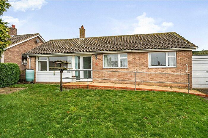 2 Bedroom Bungalow For Sale In Hillcrest, Chedgrave, Norwich, NR14