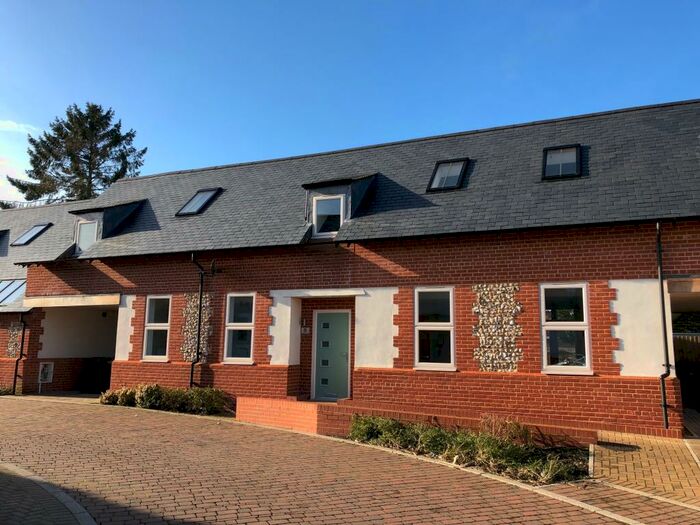 3 Bedroom Barn Conversion To Rent In Hall Farm Close, Feltwell, Thetford, IP26