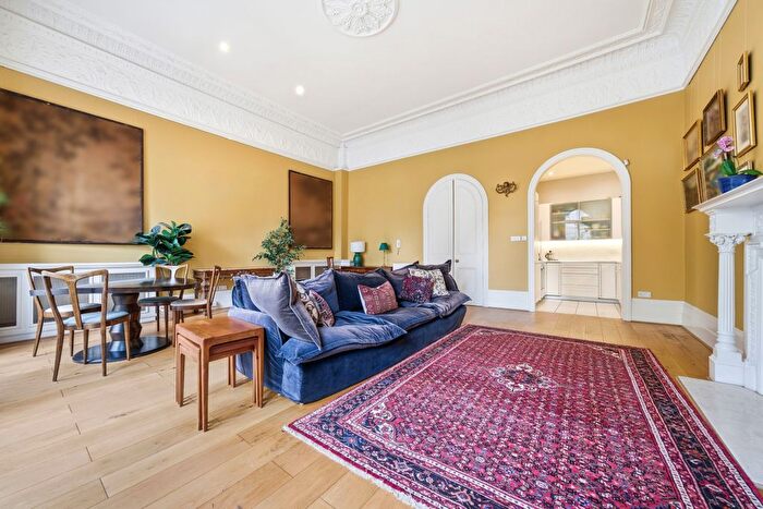 2 Bedroom Flat For Sale In Queens Gate Place, South Kensington, SW7
