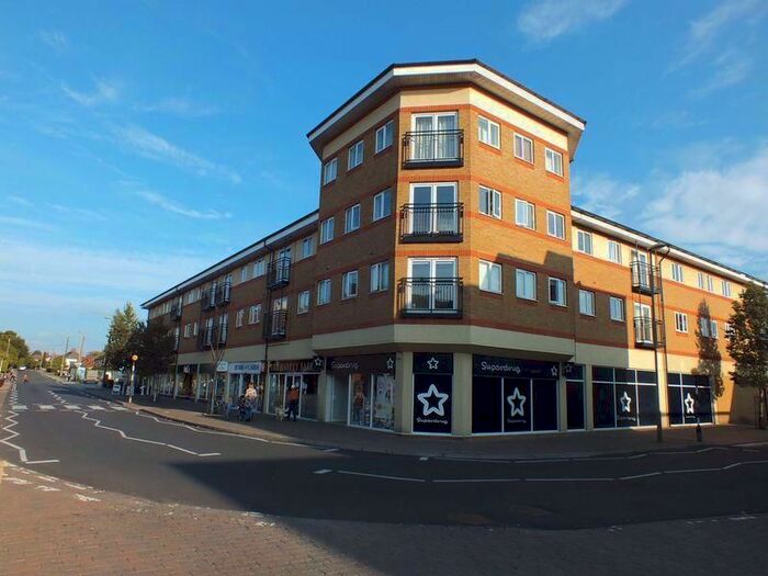 2 Bedroom Flat To Rent In High Street, Kidlington, OX5