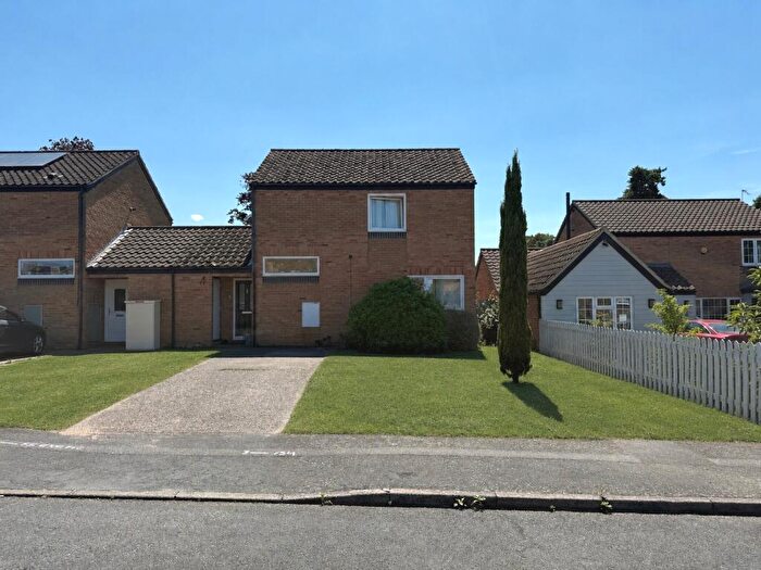2 Bedroom Link Detached House For Sale In Cedar Close, Raf Lakenheath, Brandon, IP27