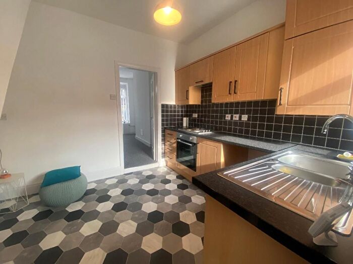 2 Bedroom Terraced House To Rent In Evas Ave, De La Pole Ave, Hull, HU3