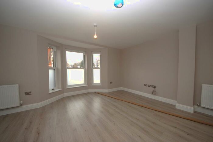 1 Bedroom Flat To Rent In North Kingston, KT2
