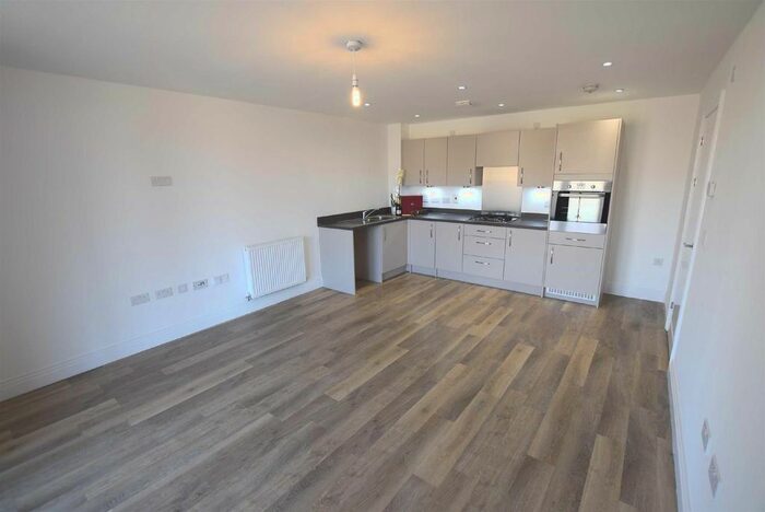 1 Bedroom Flat To Rent In Studio Way, Borehamwood, WD6
