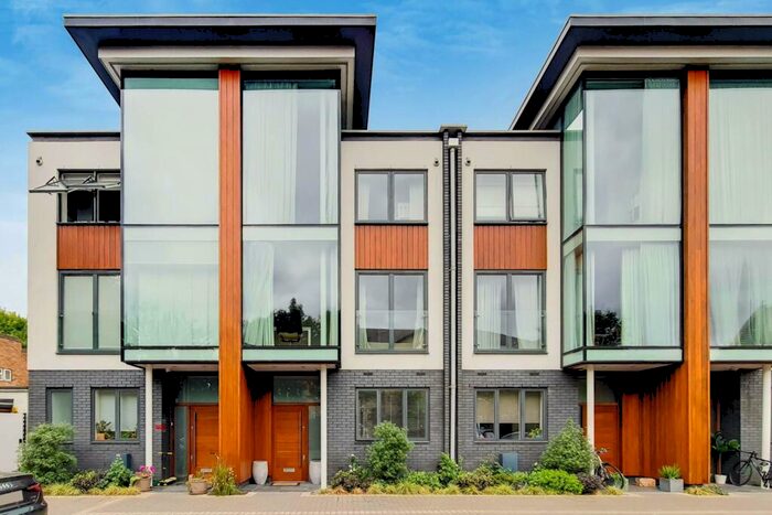 4 Bedroom House To Rent In Page Mews, Battersea, London, SW11