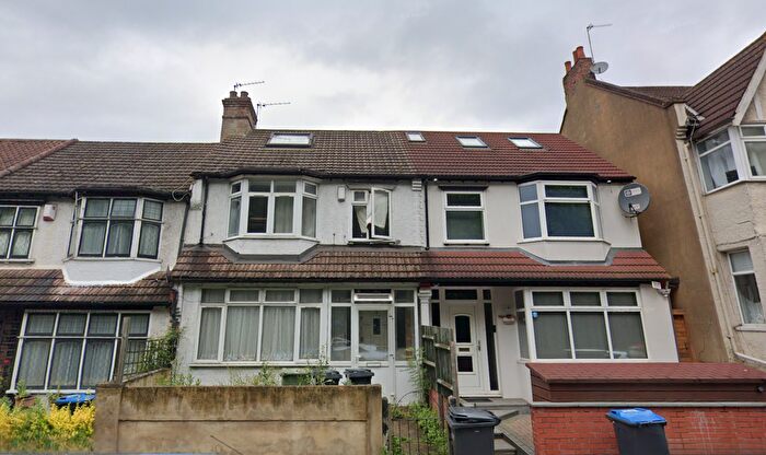 5 Bedroom Terraced House To Rent In Grange Road, Thornton Heath, CR7