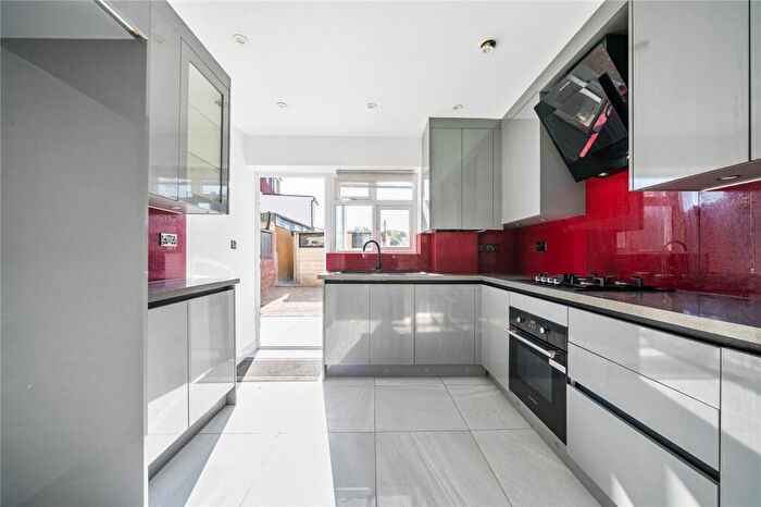 3 Bedroom Terraced House To Rent In Rosedene Avenue, Croydon, CR0