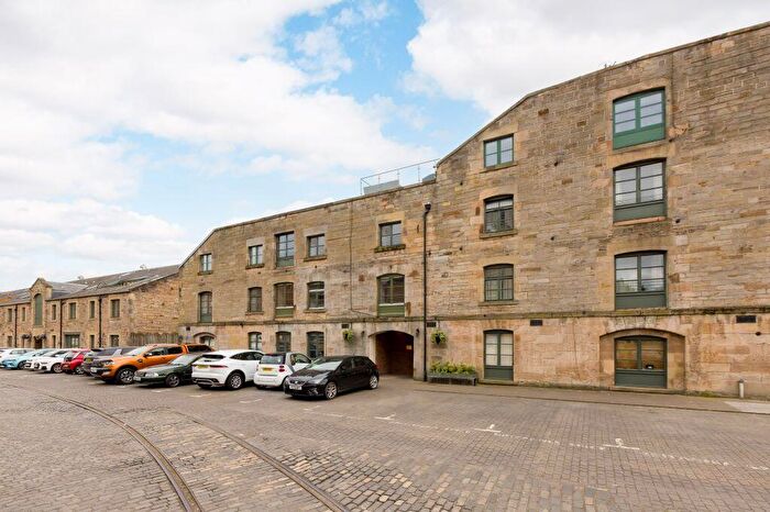 2 Bedroom Flat For Sale In / Commercial Street, Leith, EH6