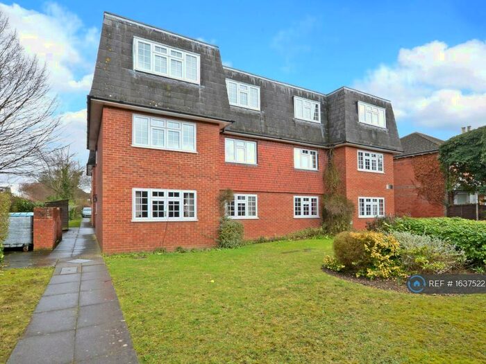 2 Bedroom Flat To Rent In Alexandra Road, Farnborough, GU14
