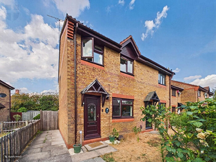 3 Bedroom Semi-Detached House To Rent In Battersby Mews, Aylesbury, HP21