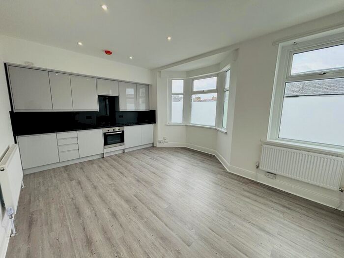 2 Bedroom Flat To Rent In Morel Street, Barry, CF63