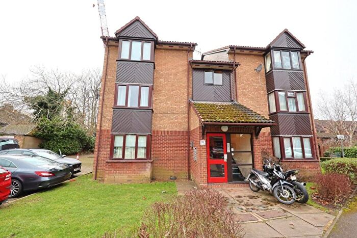 Studio For Sale In Pasteur Close, London, NW9