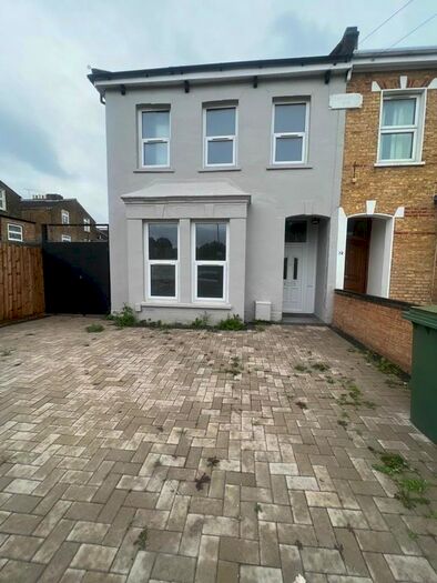 4 Bedroom End Of Terrace House To Rent In Knox Road, London, E7
