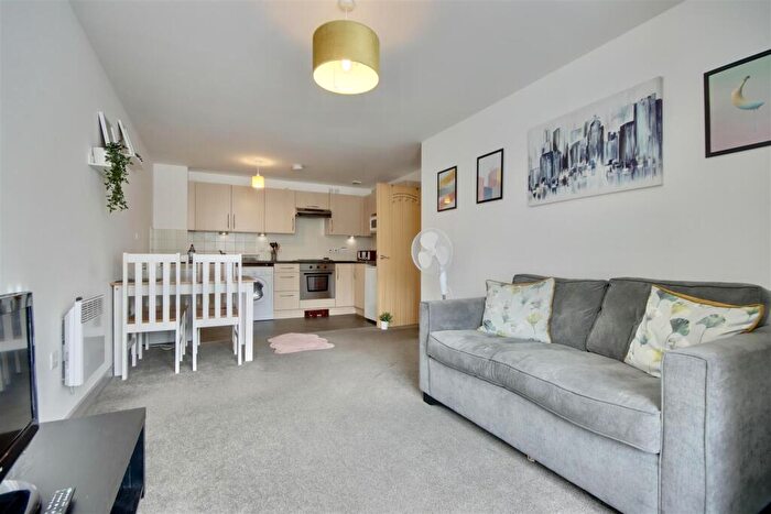 2 Bedroom Flat To Rent In Round House, Gunwharf Quays, PO1